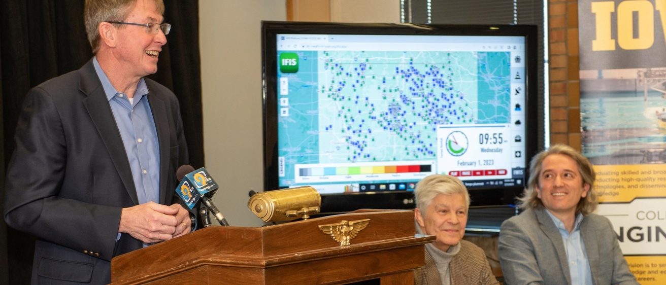 Larry Weber presenting